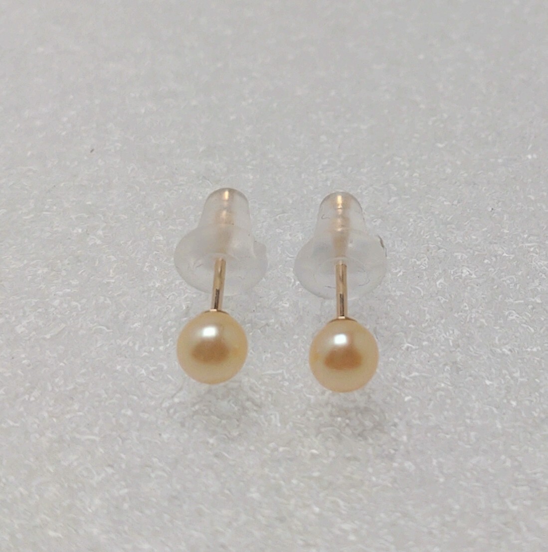 ∮真珠専門館∮ 小さい アコヤ真珠 ゴールド ベビーパール K18 ピアス 3.3mm 大特価 (税込み)_画像1