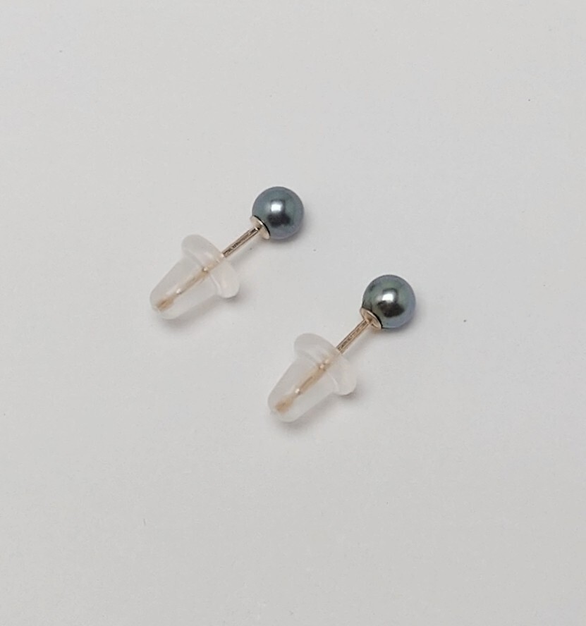 ∮真珠専門館∮ アコヤ真珠 黒 ベビーパール K18 ピアス 3.6mm 大特価 (税込み)_画像2