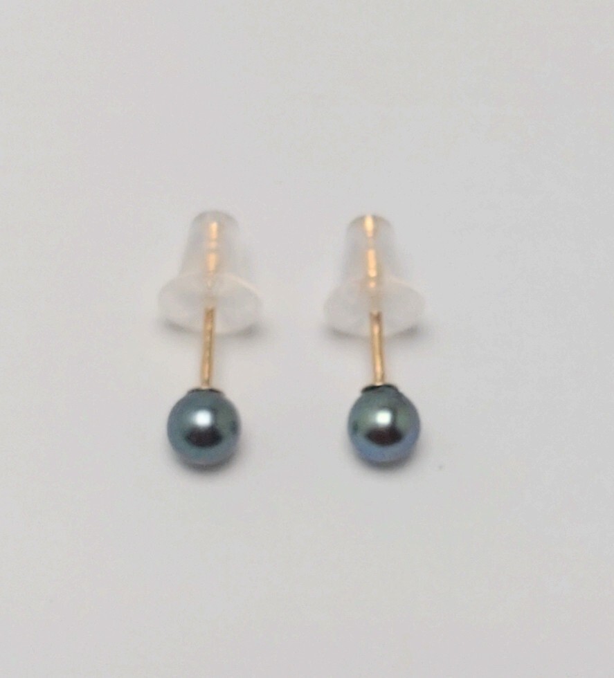 ∮真珠専門館∮ アコヤ真珠 黒 ベビーパール K18 ピアス 3.6mm 大特価 (税込み)_画像1