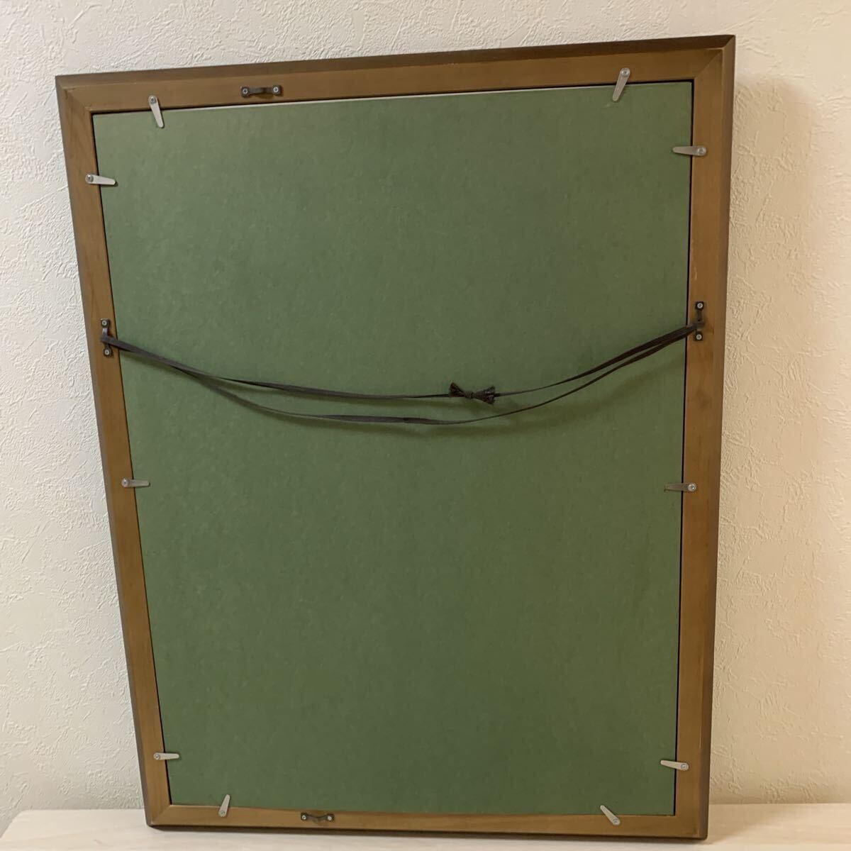 ⑩ вдавлено цветок очень большой .....?