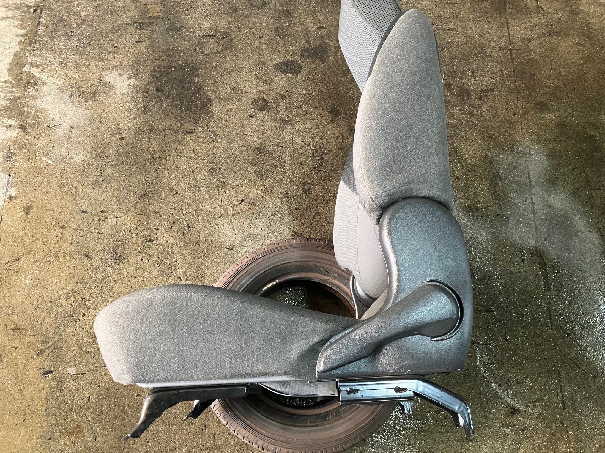 日産　NV200 バネット VM20　フロントシート 左　ペット歴/ 前 フロント 左F L F 助手席 アシスタントシート シート デリカ BVM20 BM20_画像6