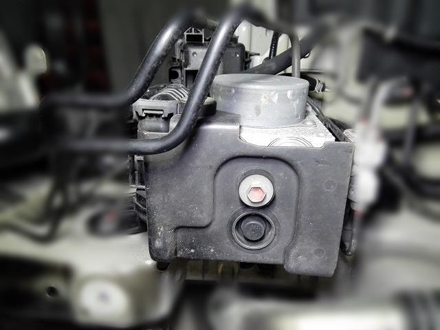 エブリィ HBD-DA17V ABSアクチュエーター 　純正品番56130-64P60 管理番号AC5870_画像3