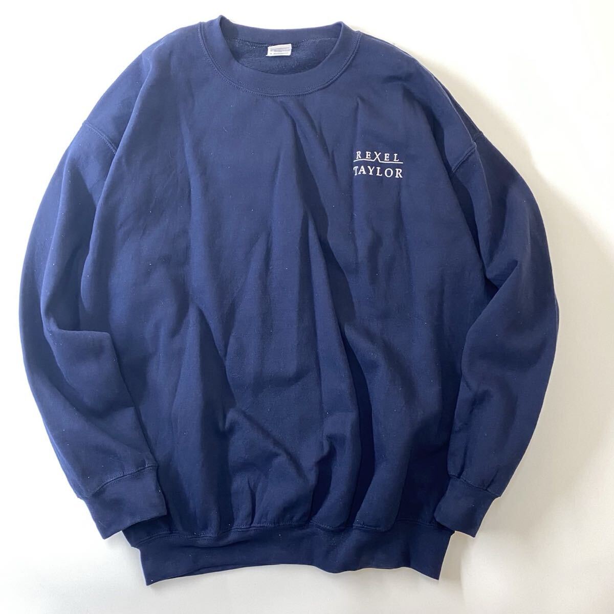 US古着 GILDAN ギルダン 胸ロゴ スウェット トレーナー 裏起毛 ネイビー XL ゆったり オーバーサイズ_画像1