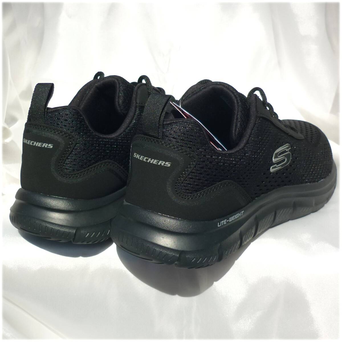  новый товар * бесплатная доставка *28cm Skechers Skechers чёрный легкий широкий ширина мужской спортивные туфли амортизирующие свойства. есть память пена стелька 