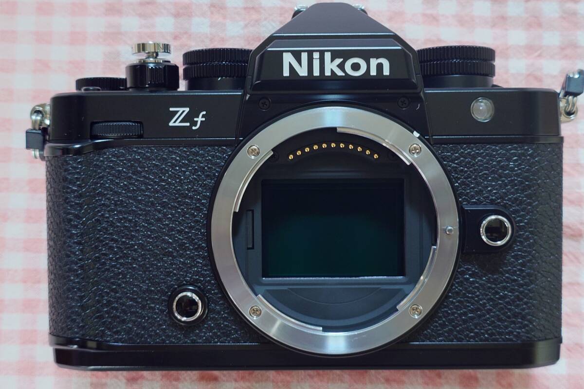 [книга@ коробка / принадлежности есть ] Nikon Nikon Zf черный полный комплект & оригинальный аксессуары и т.п. 