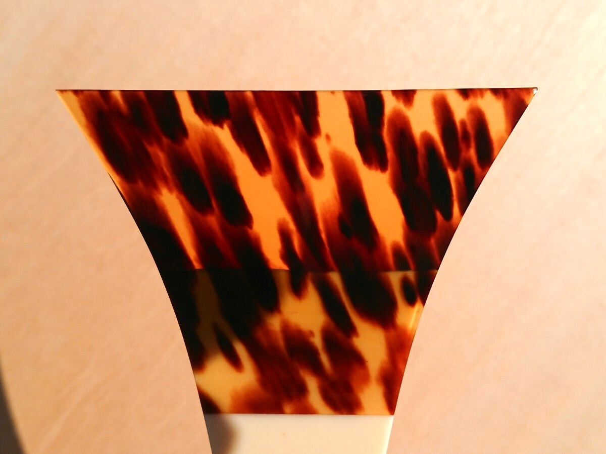 （美品・送料込み）三味線の鼈甲撥（津軽用サイズ）_画像2