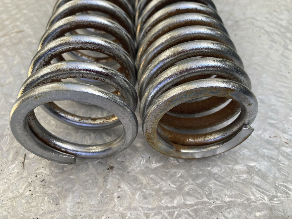 送料安！全国一律[ハーレー]純正[リアサス]スプリング[5.5㌢径]シルバー[23.6㌢長]2本セット②_画像4