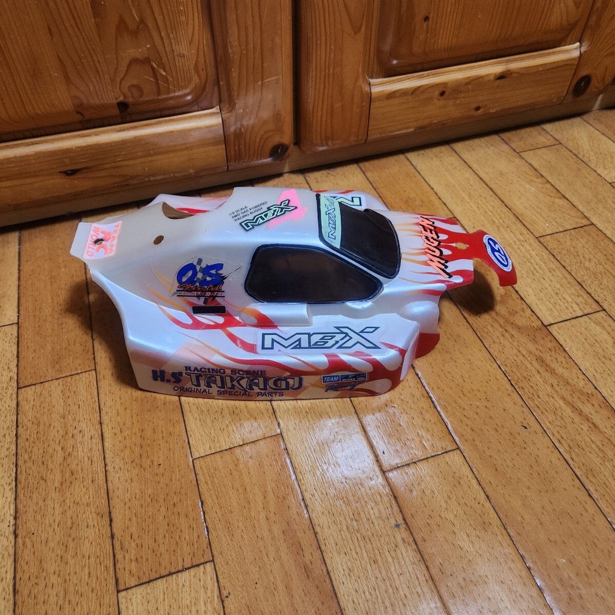 即決《送料無料》　無限精機　mbx4　ボディ　　MBX-4　1/8スケール　レーシングバギー　エンジン　無限精機　RCボディシェル_画像5