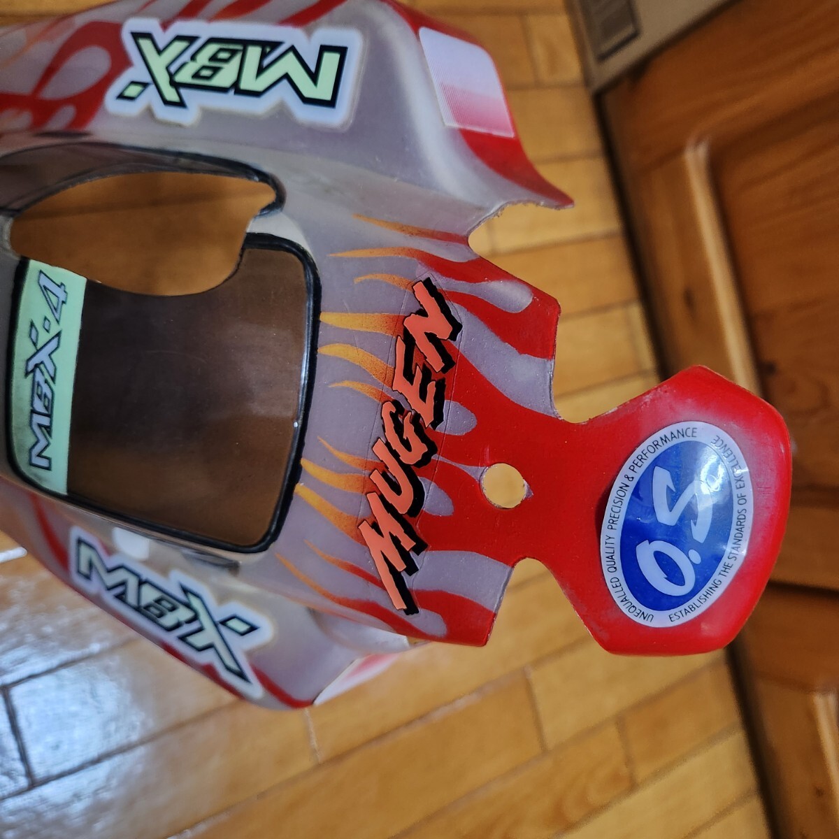 即決《送料無料》　無限精機　mbx4　ボディ　　MBX-4　1/8スケール　レーシングバギー　エンジン　無限精機　RCボディシェル_画像9