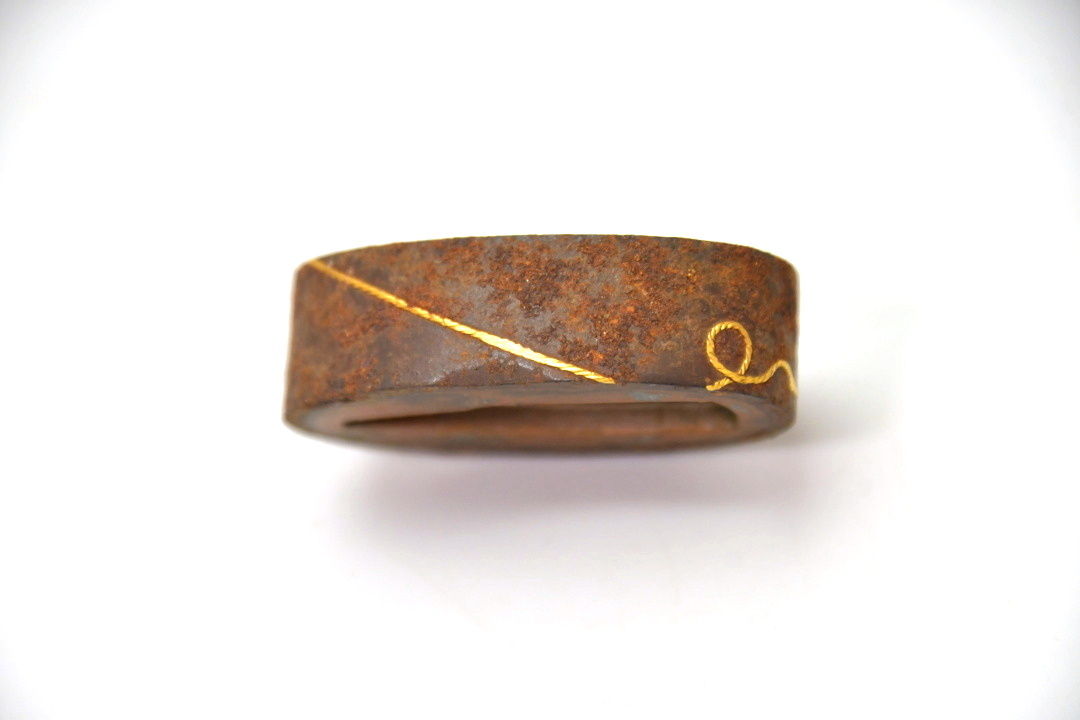 252 меч принадлежности совместно *. голова шлем золотой маленький рисунок меч . меч . реквизит доспехи японский меч антиквариат золотой . глаз .