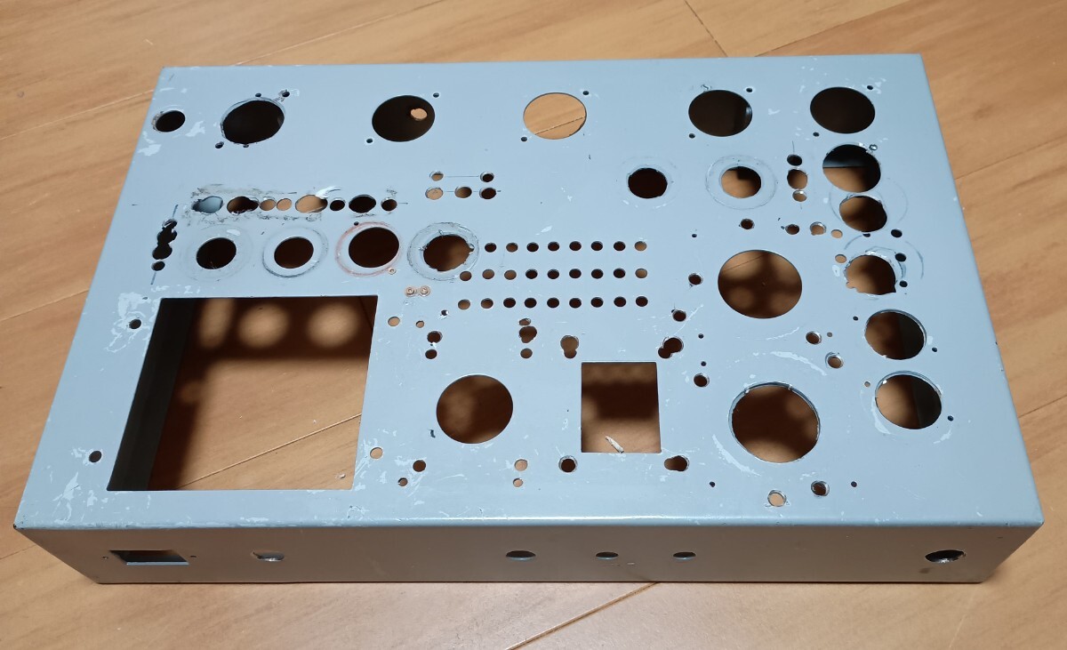ウエスタン・エレクトリックタイプ 真空管アンプ用シャーシ 鉄製 1.6mm厚 １台 オマケ付き _画像9