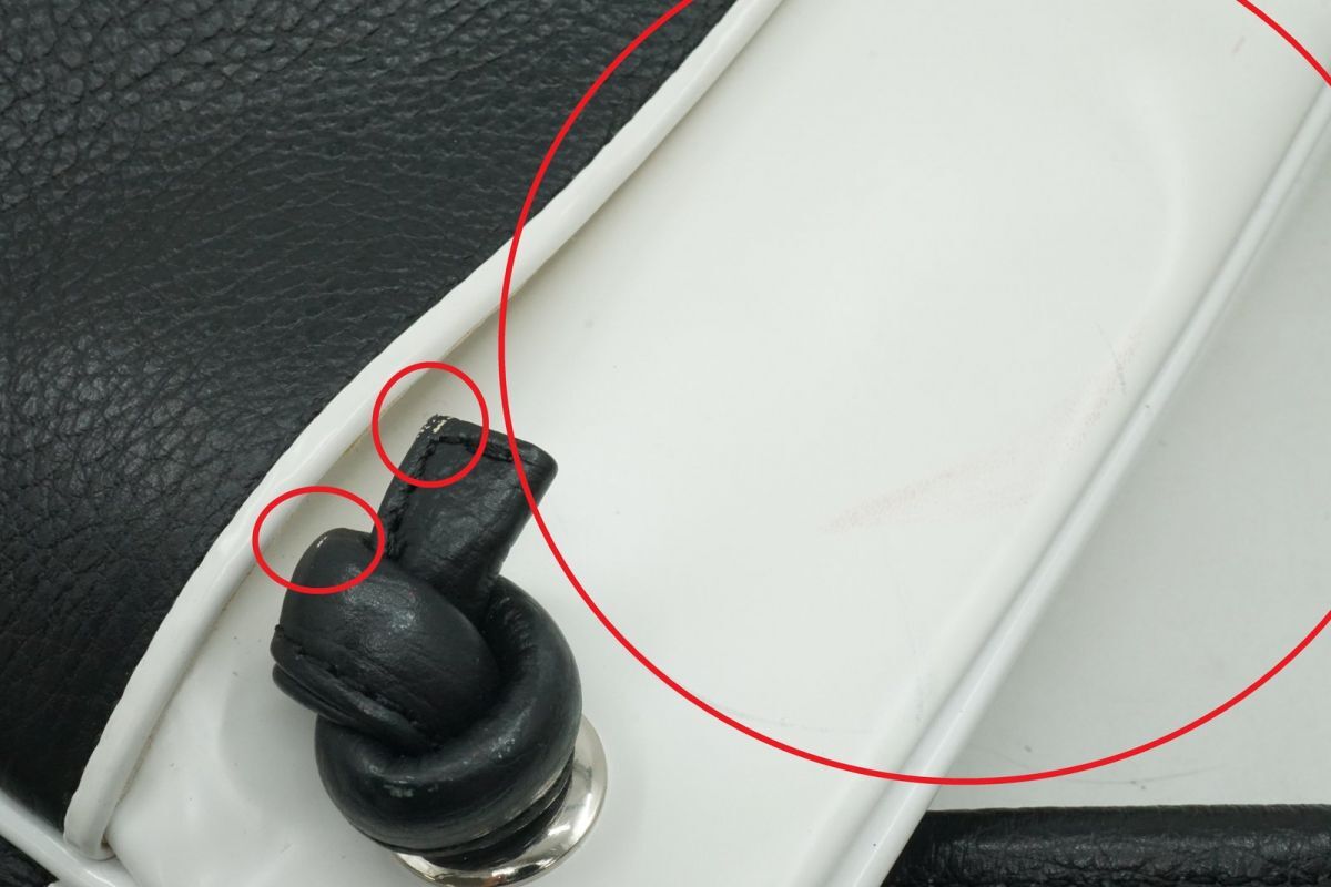  Courreges Vintage ручная сумочка большая сумка Logo кожа bai цвет чёрный черный белый белый Courreges 4360h