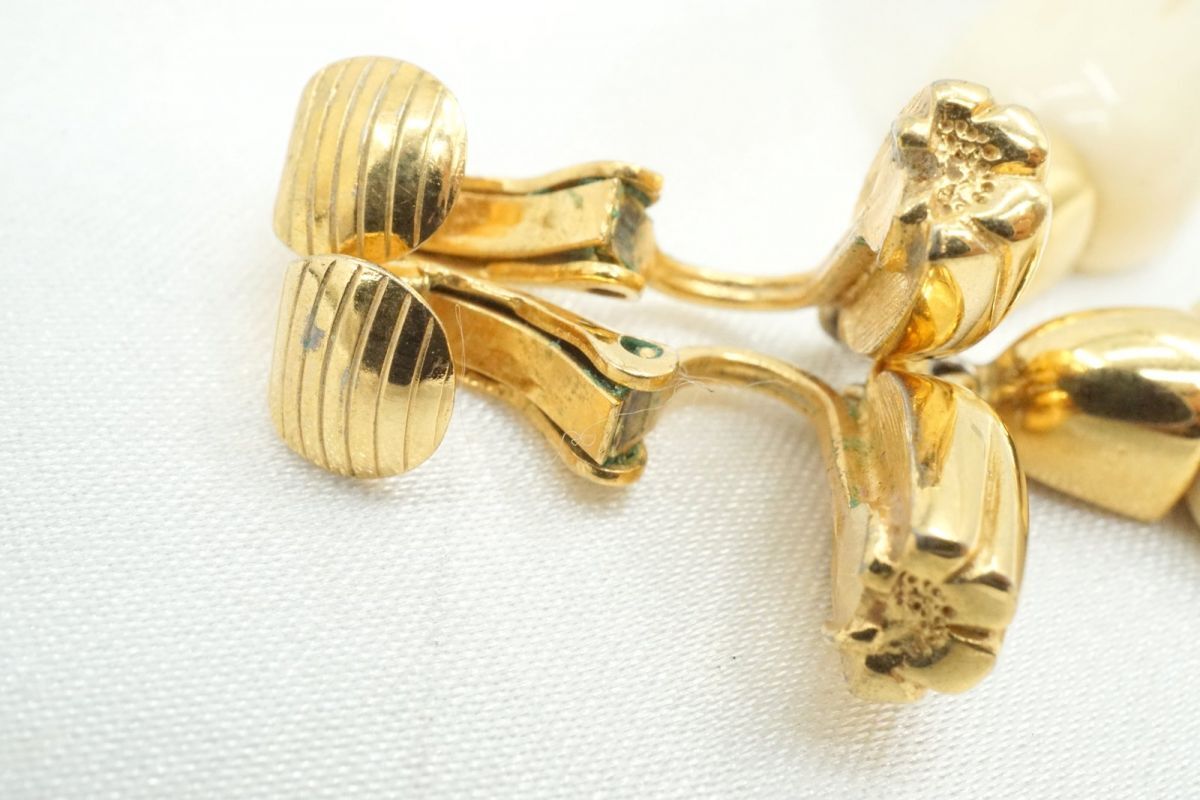 ジバンシィ ヴィンテージ スウィング イヤリング バイカラー 金 ゴールド 白 ホワイト GIVENCHY 4440j_画像9