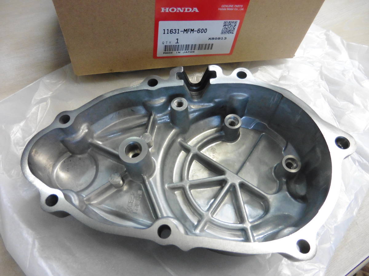 ○CB400SF 2008~2018年位 NC42 ホンダ純正 クランクケース L カバー カバースターター 新品 11631-MFM-600_画像3