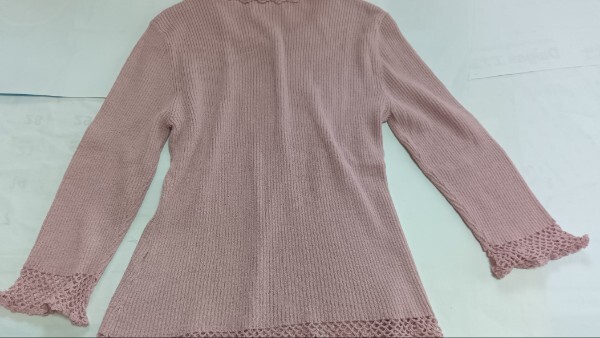 長袖　ニット　ピンク　L　　身長154～162_画像3