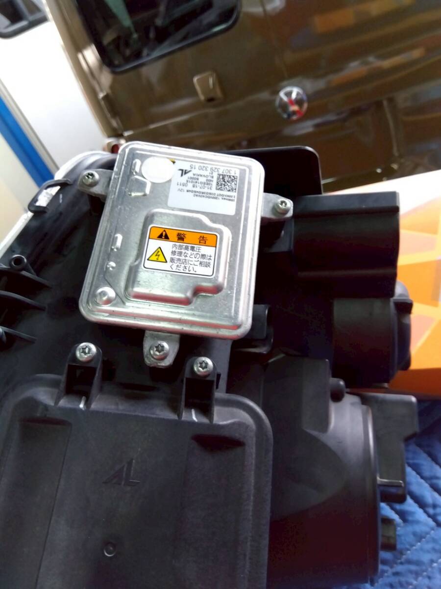 １７W系 エブリイワゴン HID ヘットライト右側_画像4