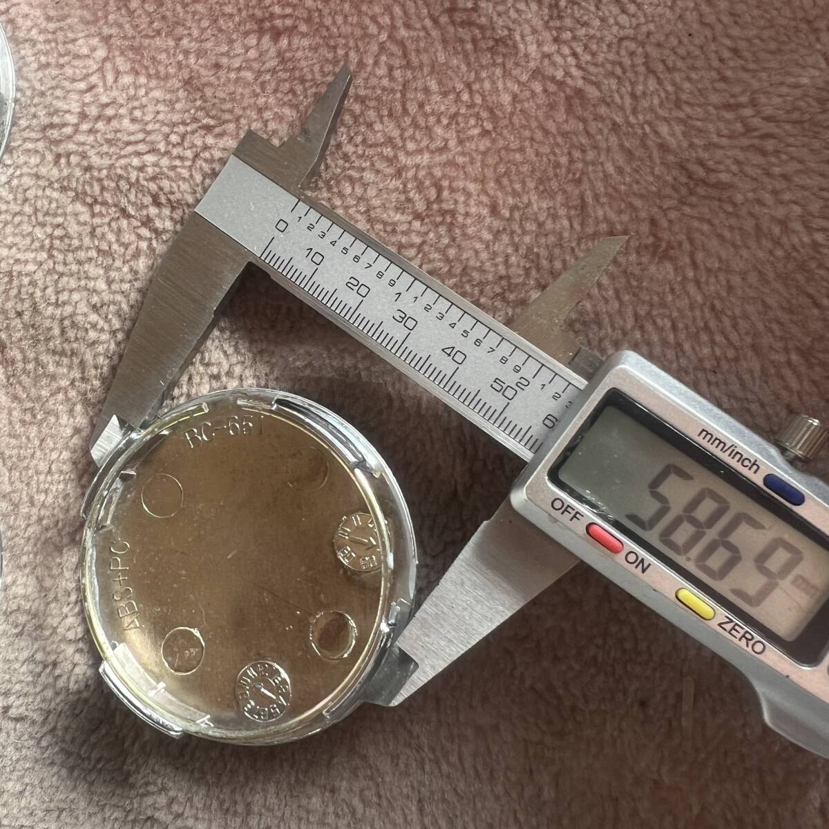 C164-63★綺麗★VIOLENTO アルミホイール用センターキャップ中古4枚★[品番]BC-651★外径約63mm_画像5