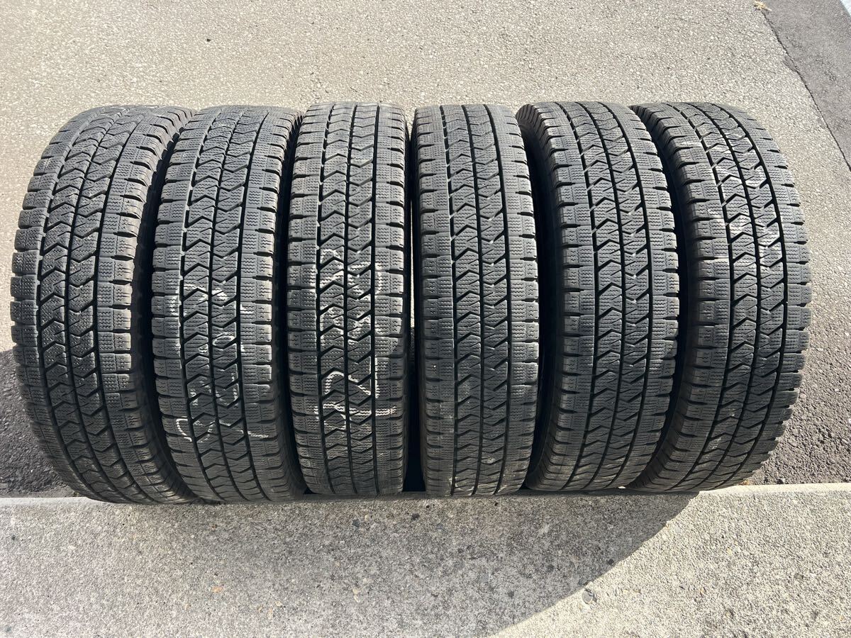 バリ山 ブリジストン BLIZZAK W989 205/85R16 117/115N LT 2024年 スタッドレスタイヤ6本セット_画像1