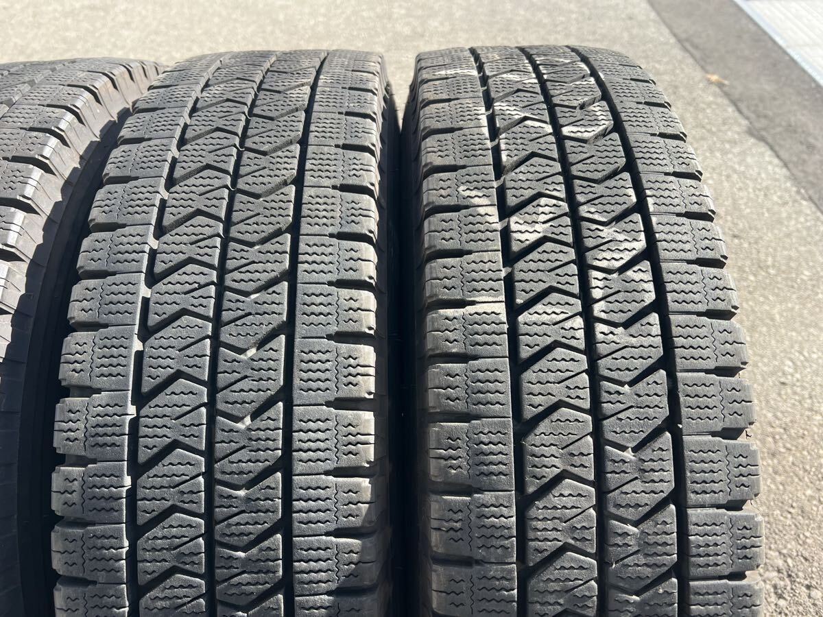 バリ山 ブリジストン BLIZZAK W989 205/85R16 117/115N LT 2024年 スタッドレスタイヤ6本セット_画像2
