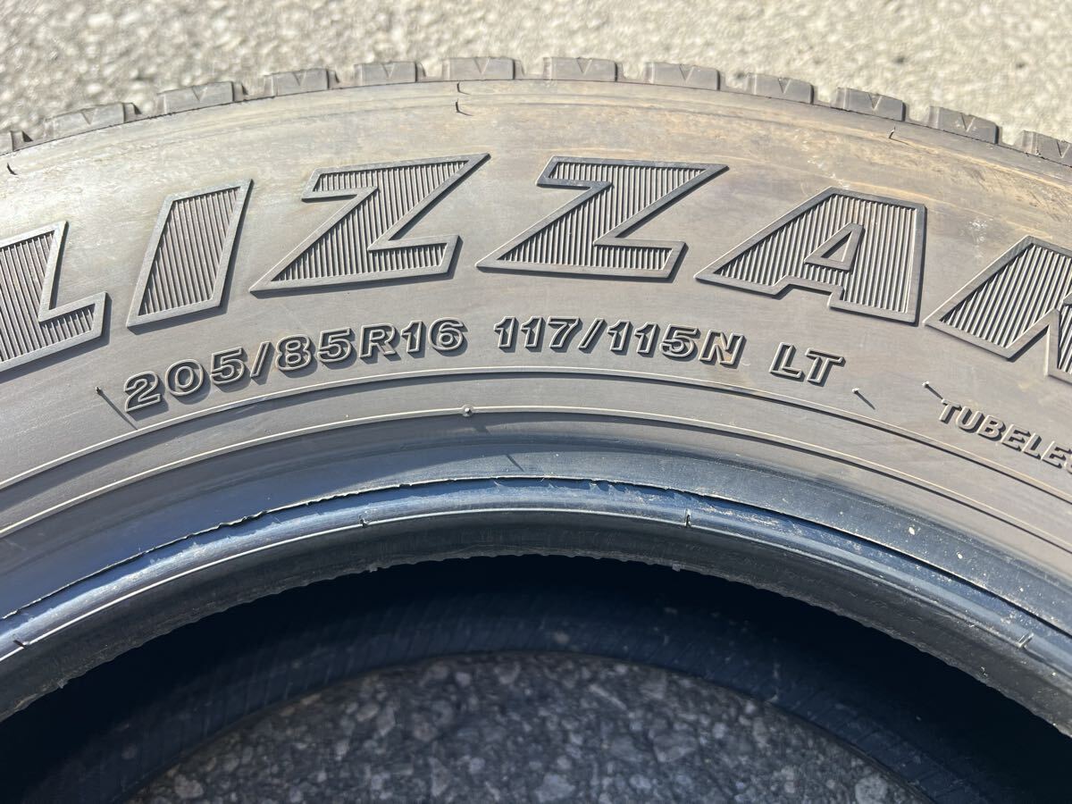 バリ山 ブリジストン BLIZZAK W989 205/85R16 117/115N LT 2024年 スタッドレスタイヤ6本セット_画像7