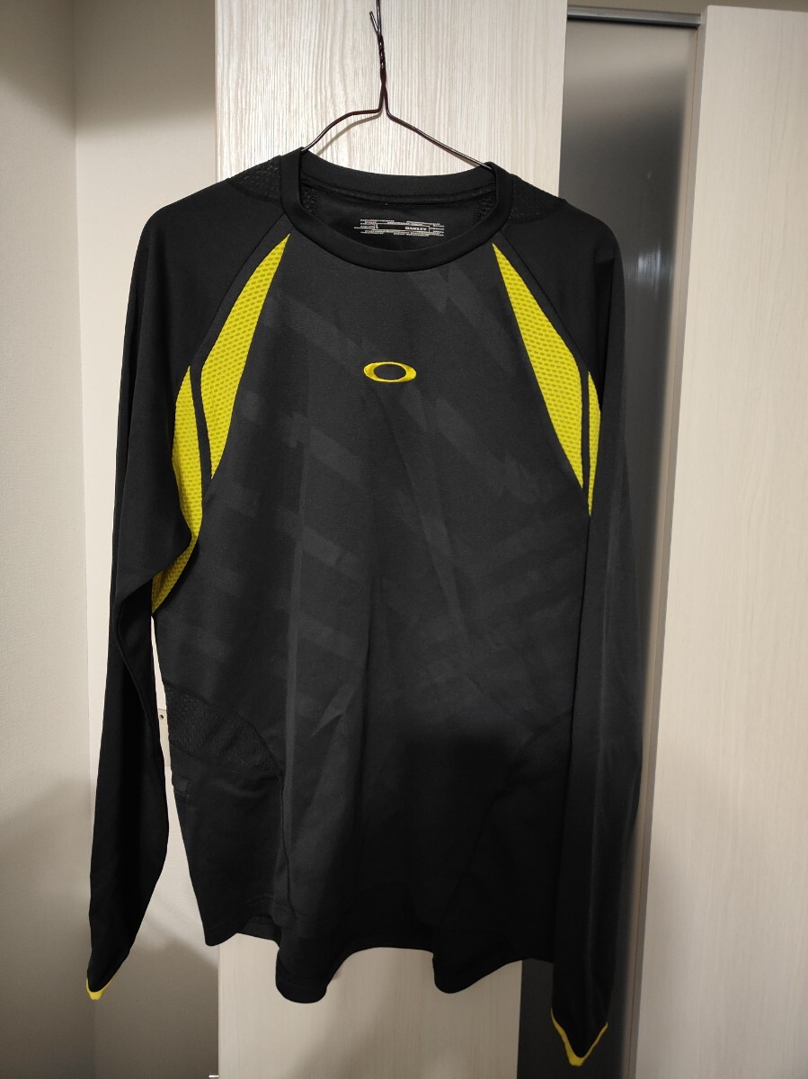 オークリー OAKLEY ブラック 長袖 ロンT_画像1