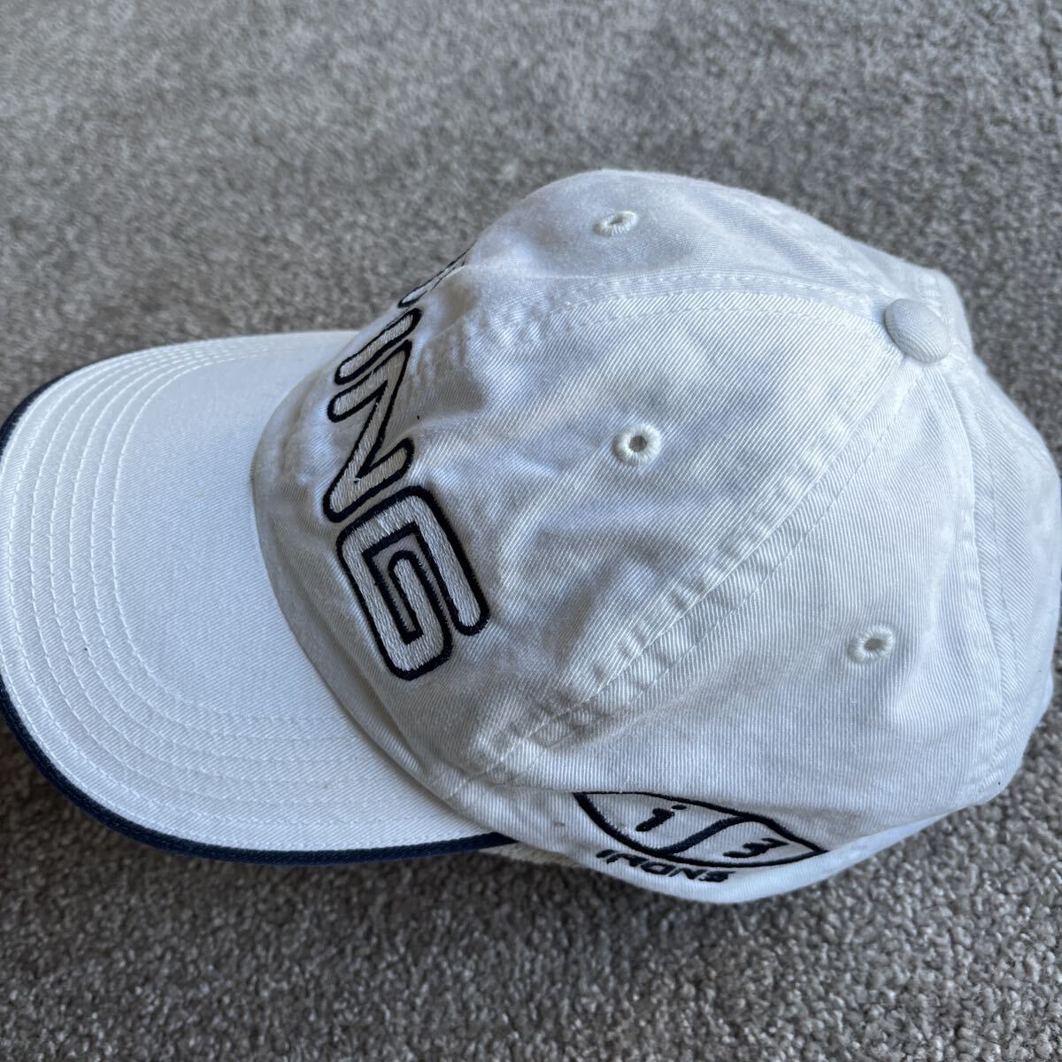 PING ピン ゴルフ用 キャップ　 帽子 ホワイト ロゴ刺繍 裏側汚れあり ゴルフキャップ PINGゴルフキャップ_画像2