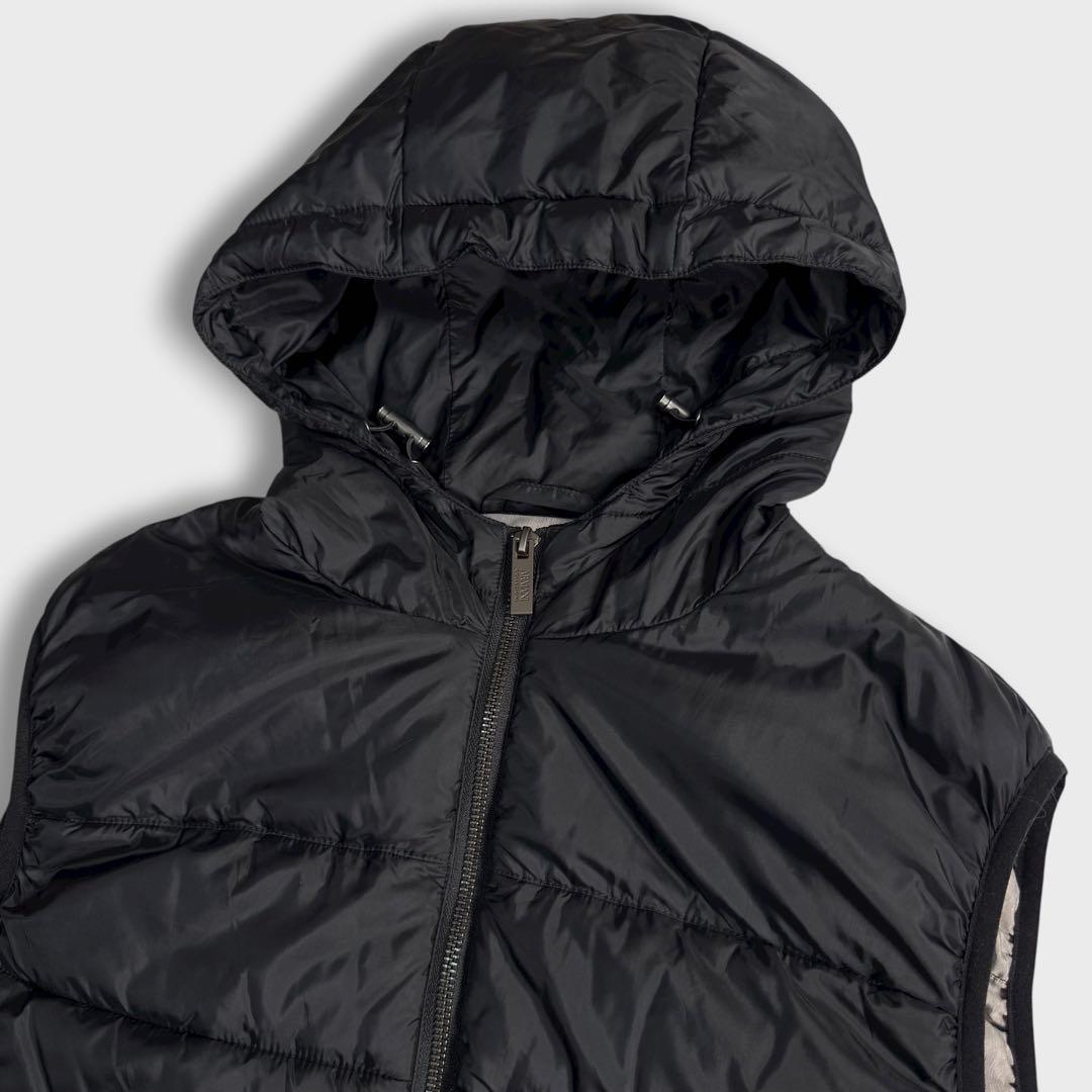 美品 XL アルマーニ 中綿 ベスト フード付き ブラック メンズ ARMANI COLLEZIONI ダウンベスト ビジネス カジュアル 切り替え_画像2