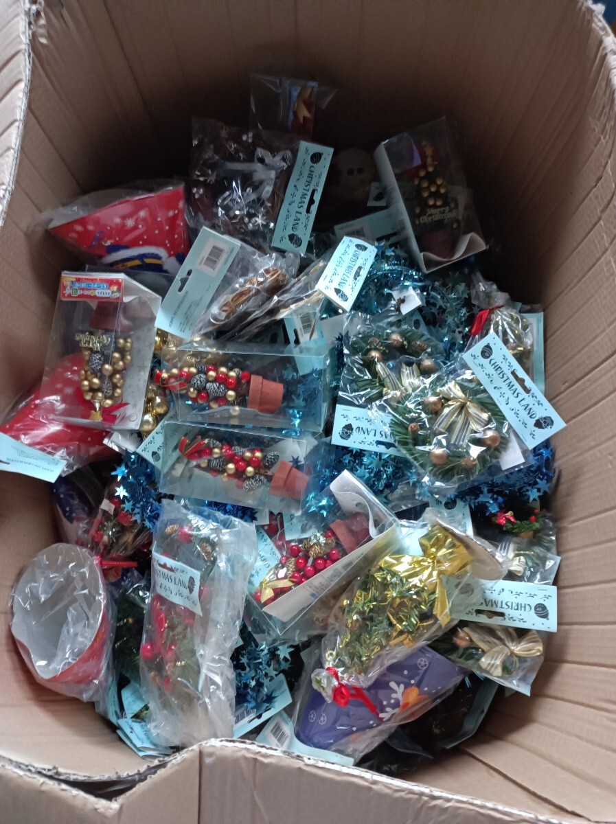 クリスマス ◆ 飾り 雑貨 ◆ 大量 ◆ 未使用 ◆ 売れ残り在庫品 【保管 倉庫】_画像1