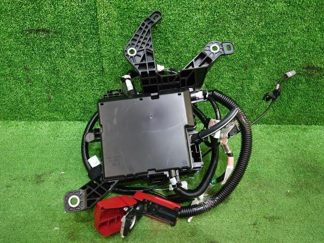 【新車外し】レクサス RX 5AA-TALH17 RX500h Fスポーツパフォーマンス 4WD ヒューズボックス 室内用 82730-48W70 82740-48030_画像5