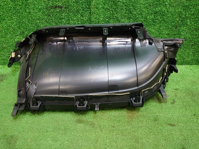 エスクァイア ノア ヴォクシー DBA-ZRR80G グローブBOX 55042-28080-C0 助手席側上部小物入れ_画像4