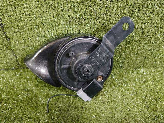 エスクァイア ノア ヴォクシー DBA-ZRR80G ホーン 08522-28040 純正オプション プレミアムホーン_画像4