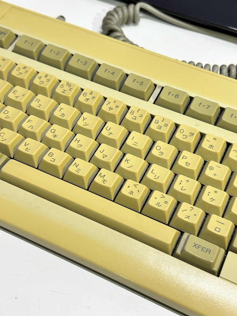 ● コレクター必見 NEC PC-9800 SERIES キーボード パソコン 周辺機器 ジャンク品 Zr683_画像5