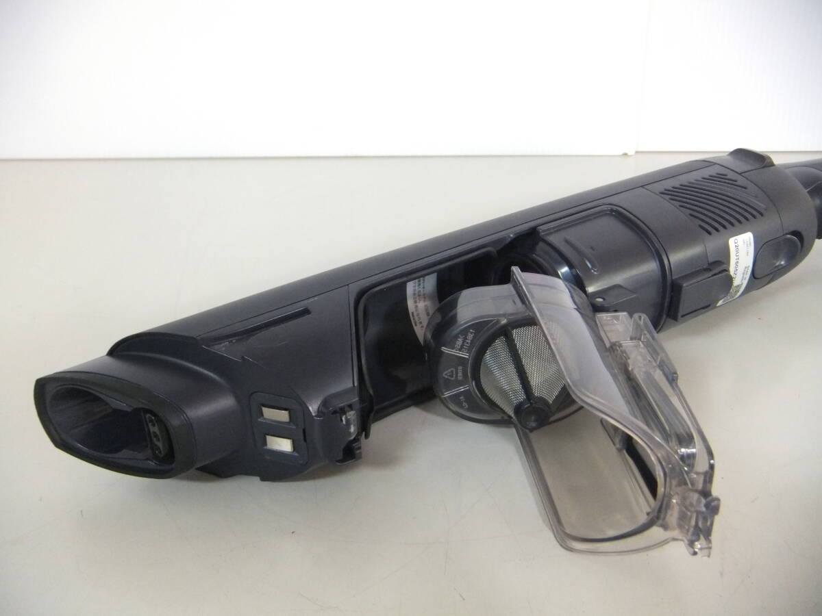 展示品★Shark シャーク★EVOPOWER SYSTEM NEOⅡ+ コードレススティッククリーナー LC551J 自動ゴミ収集ドック 軽量 強力 充電 ハンディ_画像3