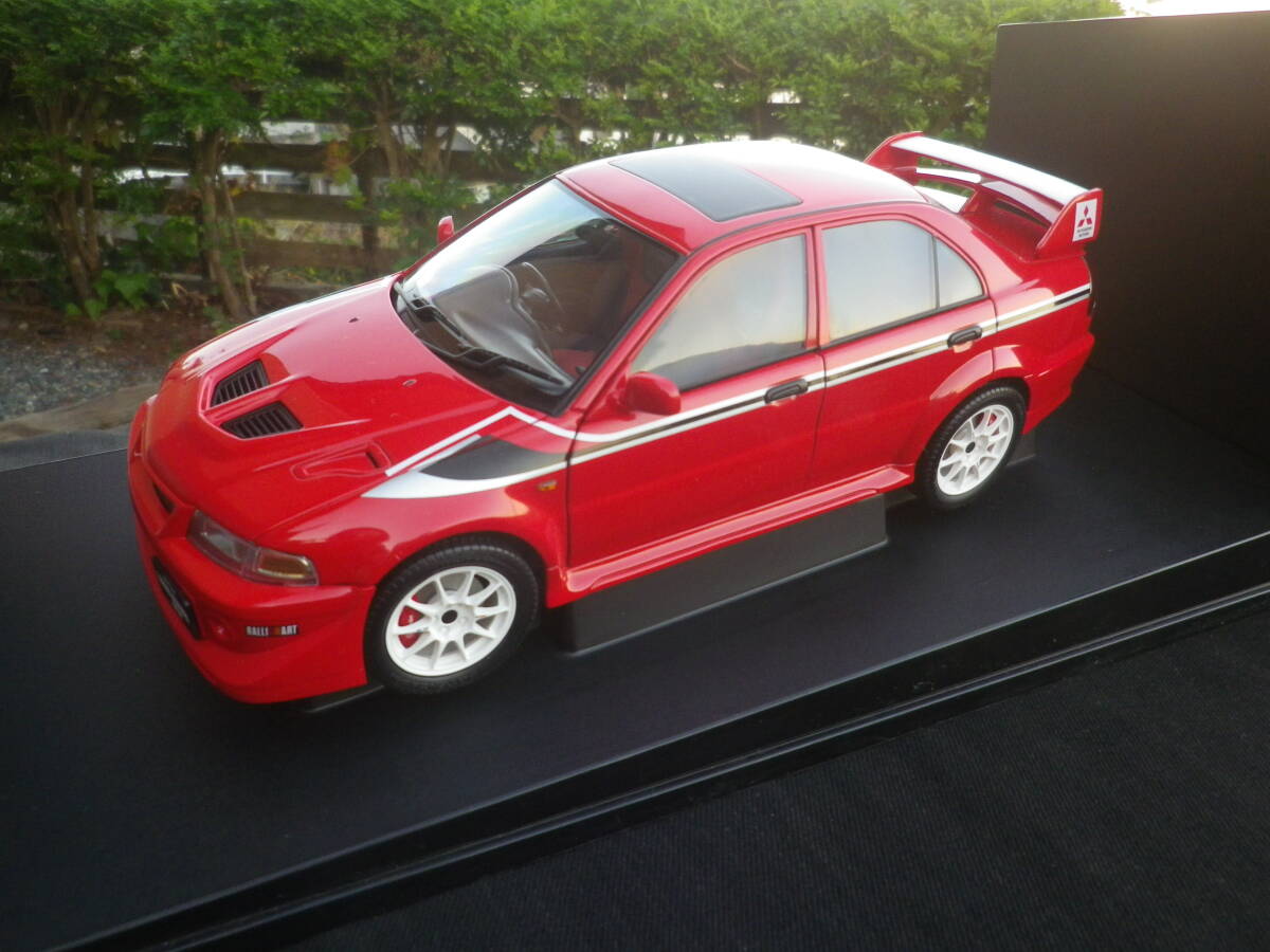 распроданный! Aa 1/18 Mitsubishi MITSUBISHI Lancer Evo дракон shonⅥ Lancer Evolution tommi makinen EDITION STREET CAR RED 77156 Auto Art