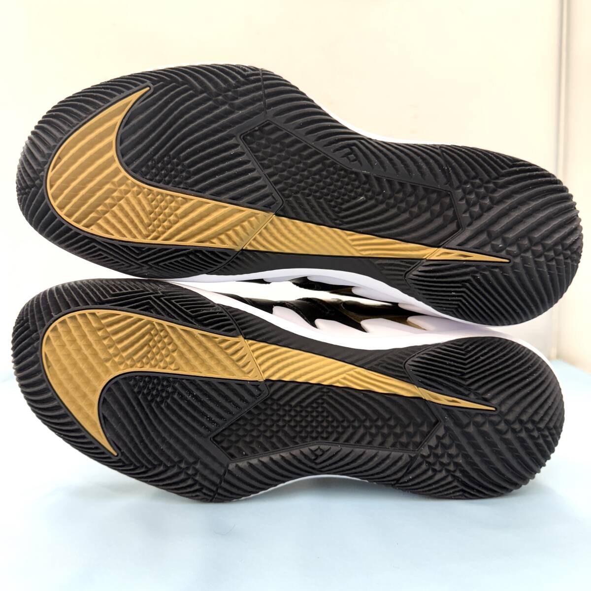 ■□1130　NIKE　AA8030-008　AIR　ZOOM　VAPOR　X　HC　2８cm　ブラック／ゴールド　ほぼ未使用品_画像5