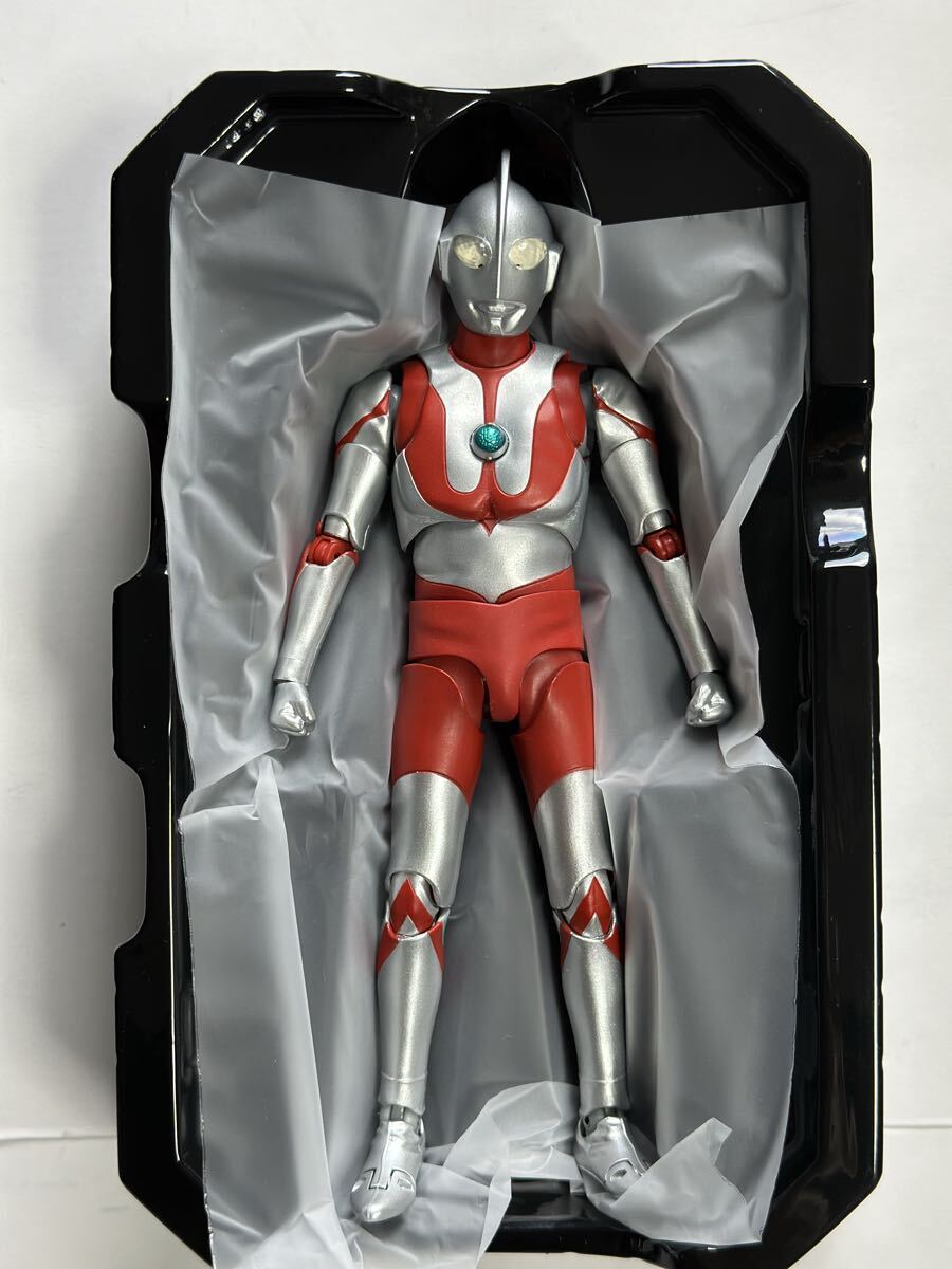 S.H.フィギュアーツ 真骨彫製法 ウルトラマン_画像2