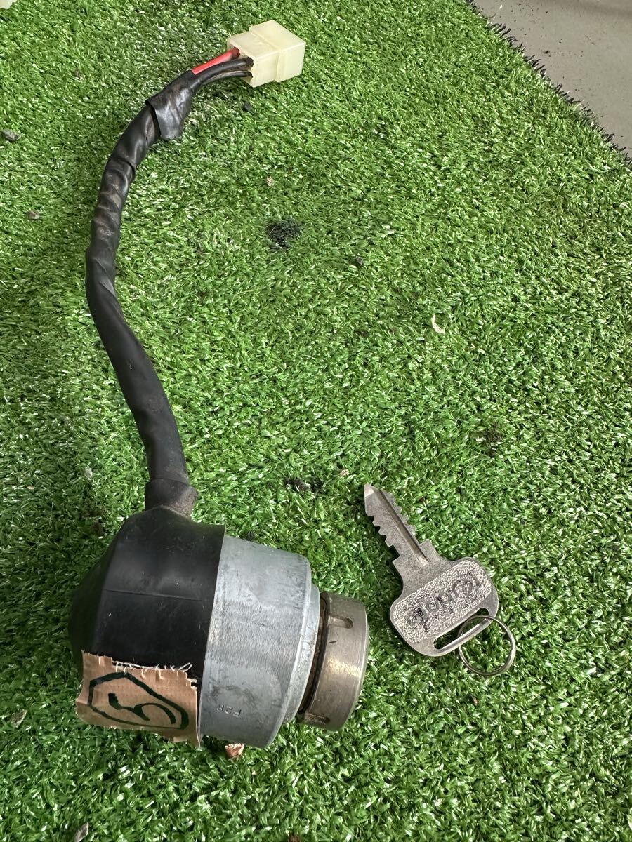 ★⑤クボタ コンバイン SR-16 キーシリンダー キー 鍵 イグニッション 動作確認済み_画像2