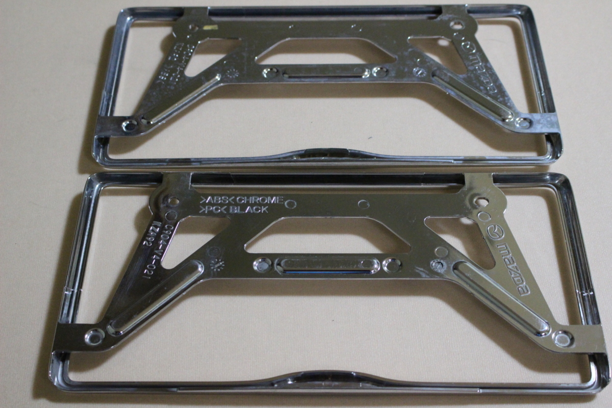 清掃済■MAZDAマツダ純正OP◆スリムタイプ◆シルバーメッキナンバーフレーム◆CX-3・CX-5・CX-8・CX-30・MAZDA2・MAZDA3・MAZDA6・MX-30等_画像3