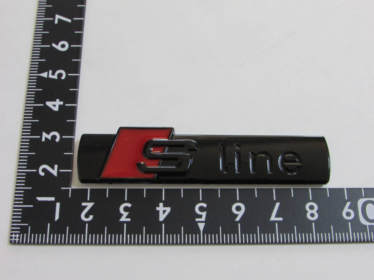 AUDI アウディ S-line Sライン エンブレム ブラック 艶有り B_画像3