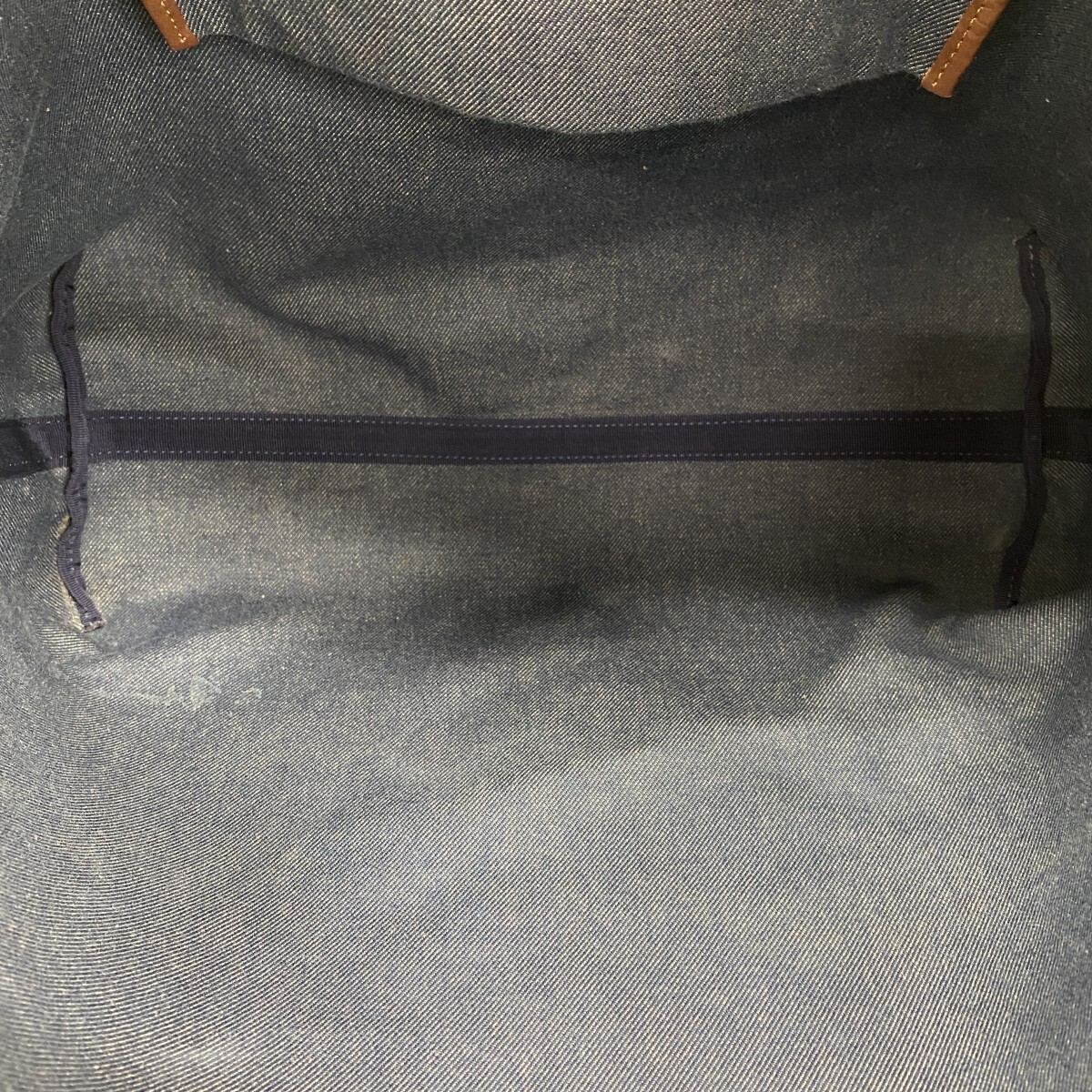 【5ob0348】セリーヌ トートバッグ マカダム デニム ブルー ブラウン ゴールド金具【中古】レディース_画像4