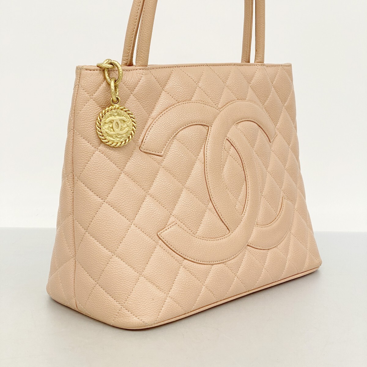 【5oc2885】シャネル トートバッグ 復刻トート キャビアスキン ピンク ゴールド金具【中古】レディース_画像2