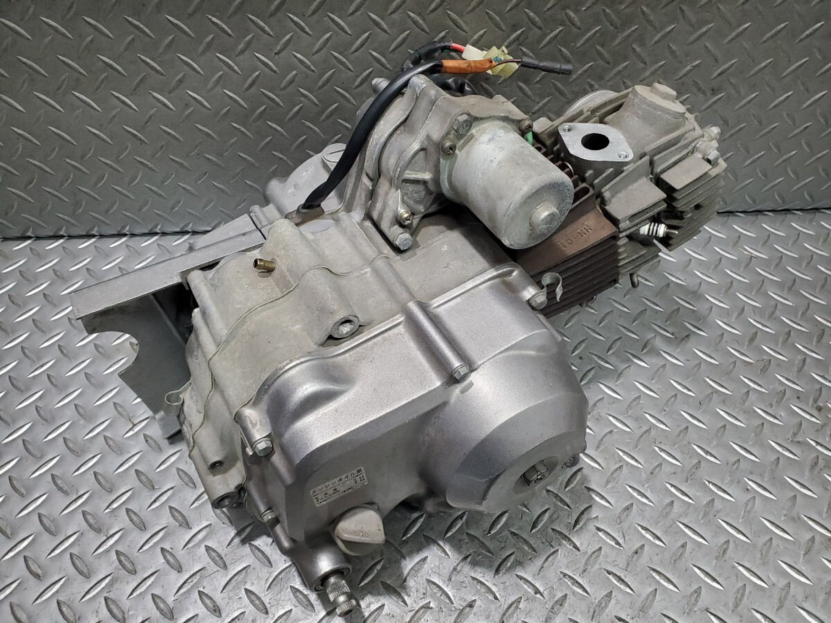 1663 Super Cub 90 custom действующий двигатель HA02-2209... со стартером 12V HA02E Honda 