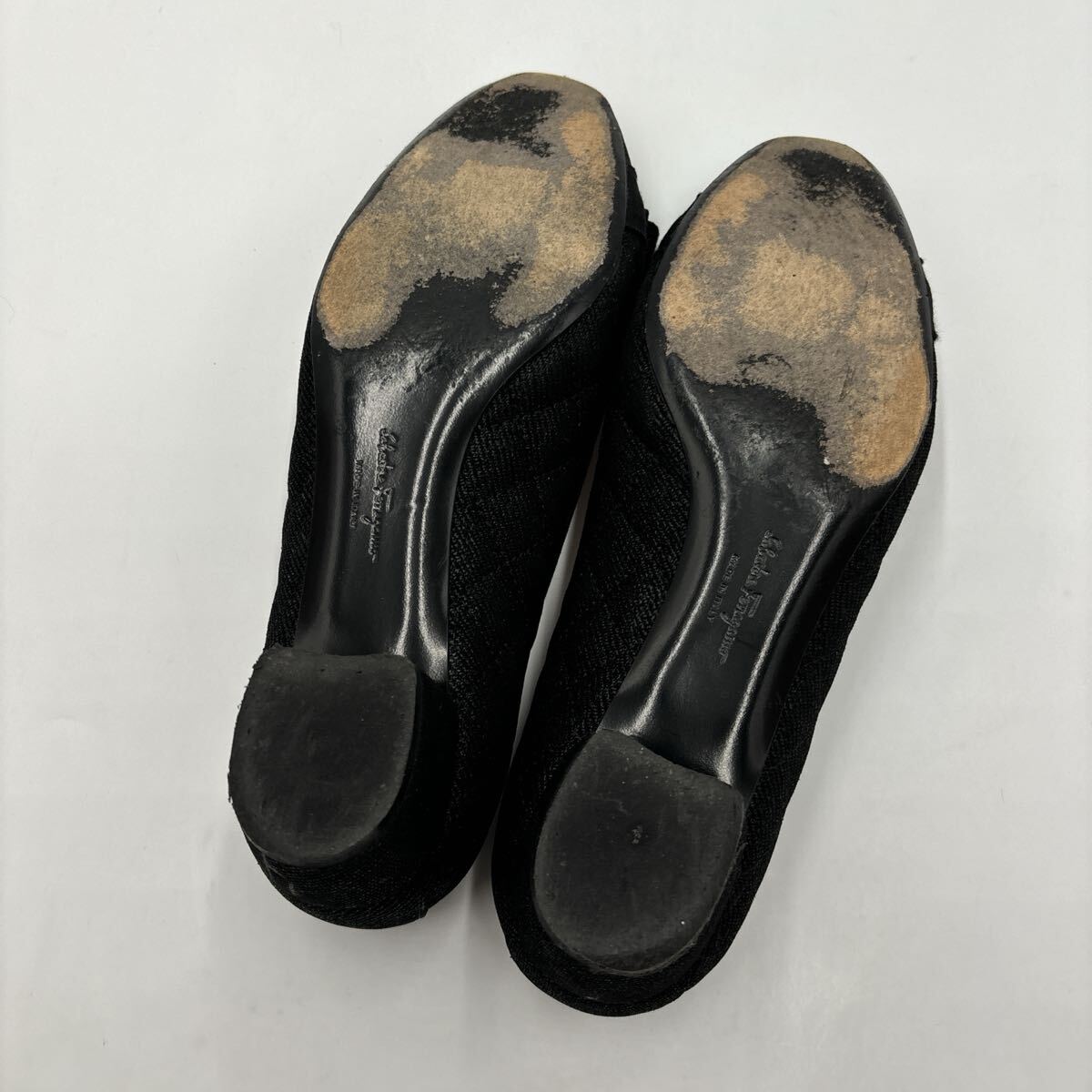 G * Италия производства ' высококлассный женская обувь ' Salvatore Ferragamo Salvatore Ferragamo стеганое полотно vala лента каблук / туфли-лодочки 7.5C 24.5cm