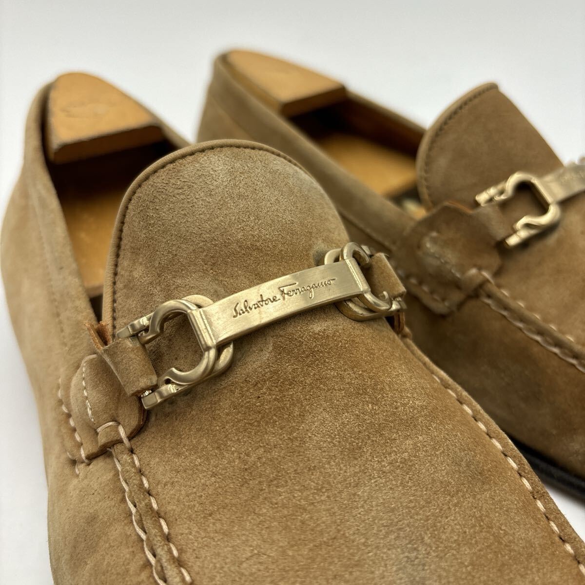 V ＊ イタリア製 '高級感溢れる' Salvatore Ferragamo サルヴァトーレフェラガモ 本革 ガンチーニ ローファー 革靴 8.5EE 26.5cm メンズ_画像9