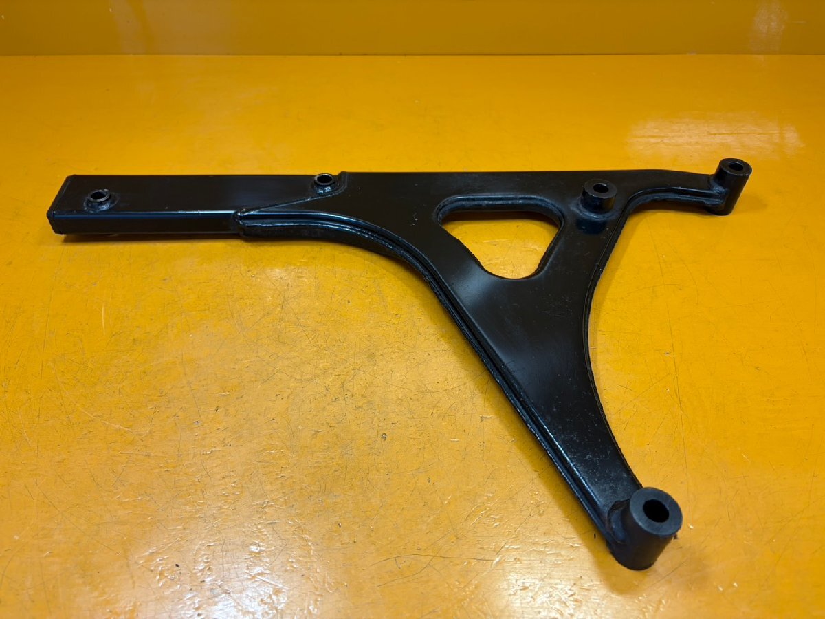 【送料無料!!】[ZC 30726]@スズキ SUZUKI スカイウェイブ250 CJ42A-103 スイングアーム_画像3