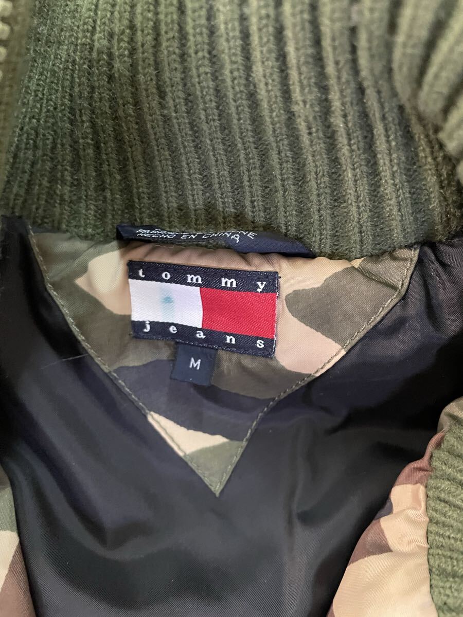 tommy Jeans トミージーンズ ダウンジャケット 迷彩 カモフラ ミリタリー レディース Mサイズ 中古美品_画像3