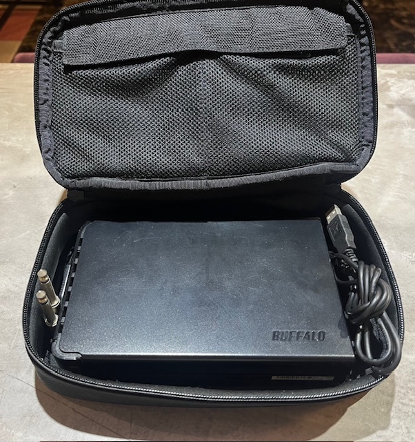 BUFFALO バッファロー　外付けハードディスク　2TB　HD-LBF2.0TU2 ★ACアダプターなし★ケース付き★DJ使用品★_画像1