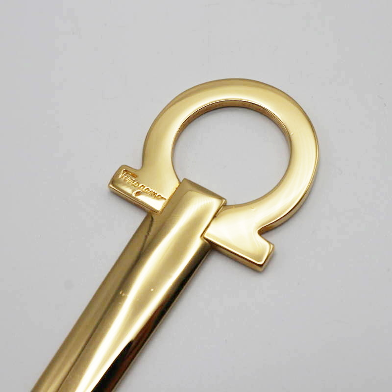  прекрасный товар Salvatore Ferragamo Salvatore Ferragamo gun chi-niGP нож для бумаги Gold M08-k024