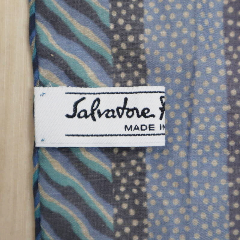 Salvatore Ferragamo Salvatore Ferragamo модель рисунок хлопок / шелк прозрачный 140 шарф шаль темно-синий M08-k130