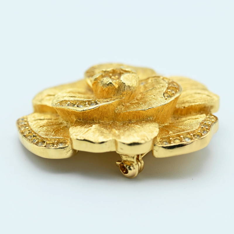 S06-k099 Christian Dior Christian Dior цветок стразы GP брошь Gold 
